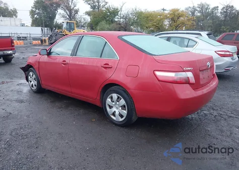 2007 Toyota Camry Le z USA, uszkodzony, nr VIN 4T1BE46K17U155603